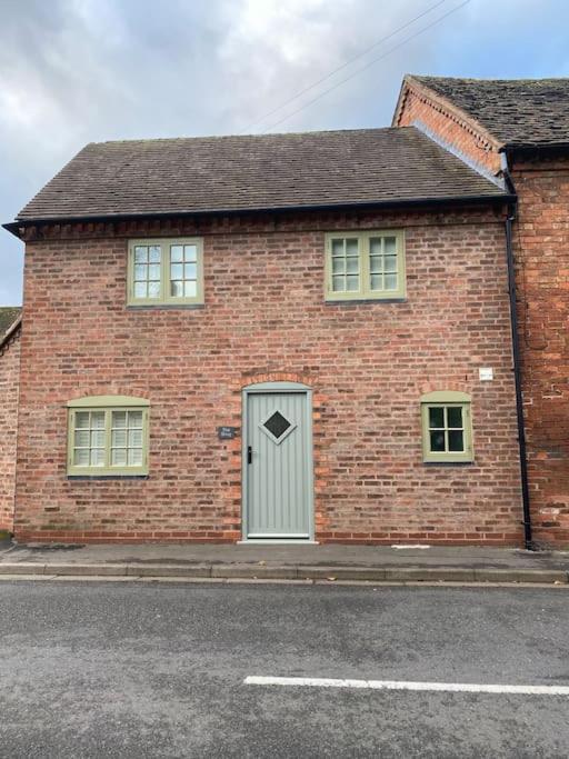 The Snug Entire Home Sleeps 2, Stratford Upon Avon Shottery Exterior photo